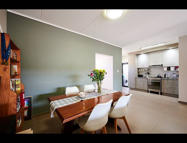 2 BEDROOM APARTMENT FOR SALE IN KYALAMI RIDGE